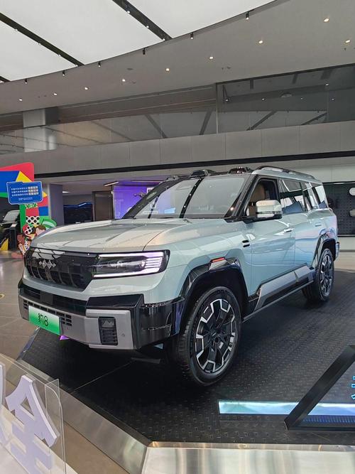 广州201比亚迪方程豹硬派越野的爆款，英菲尼迪35周年与你共成长